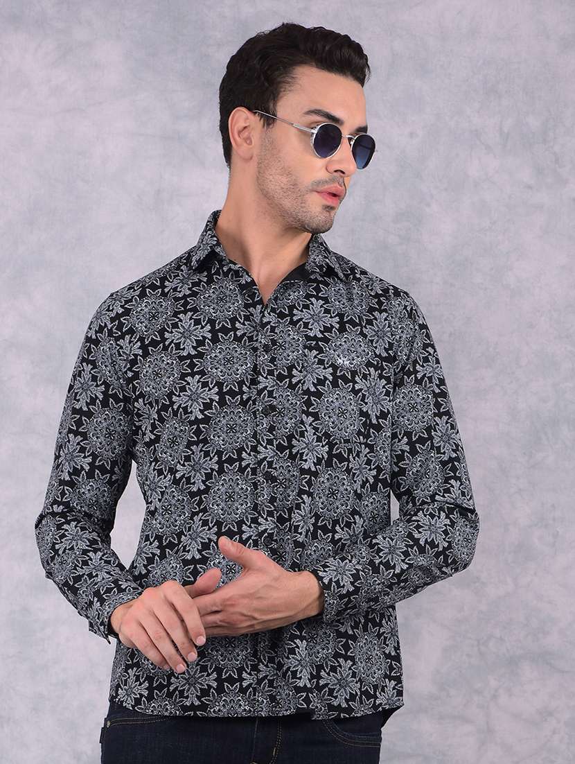men printed collared regular fit shirt