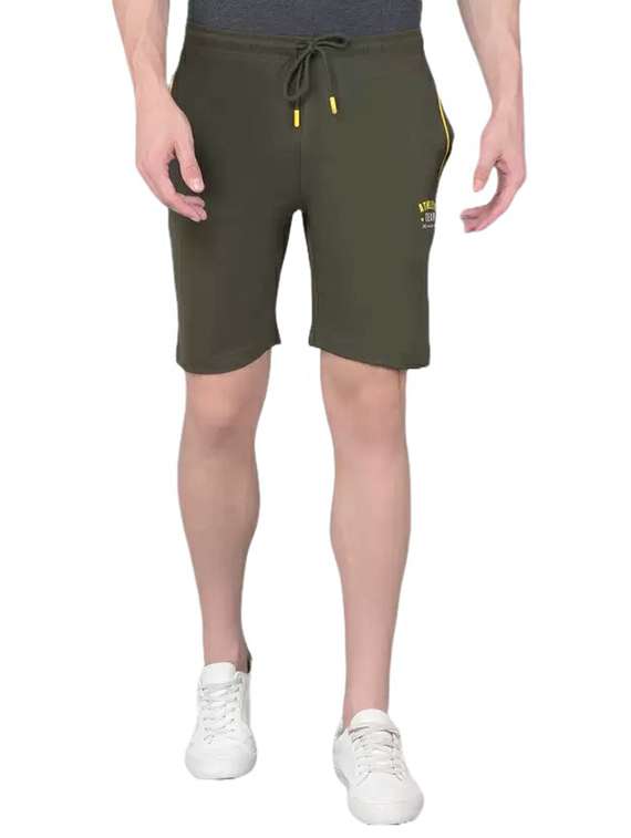 men bottle green mid rise regular fit shorts