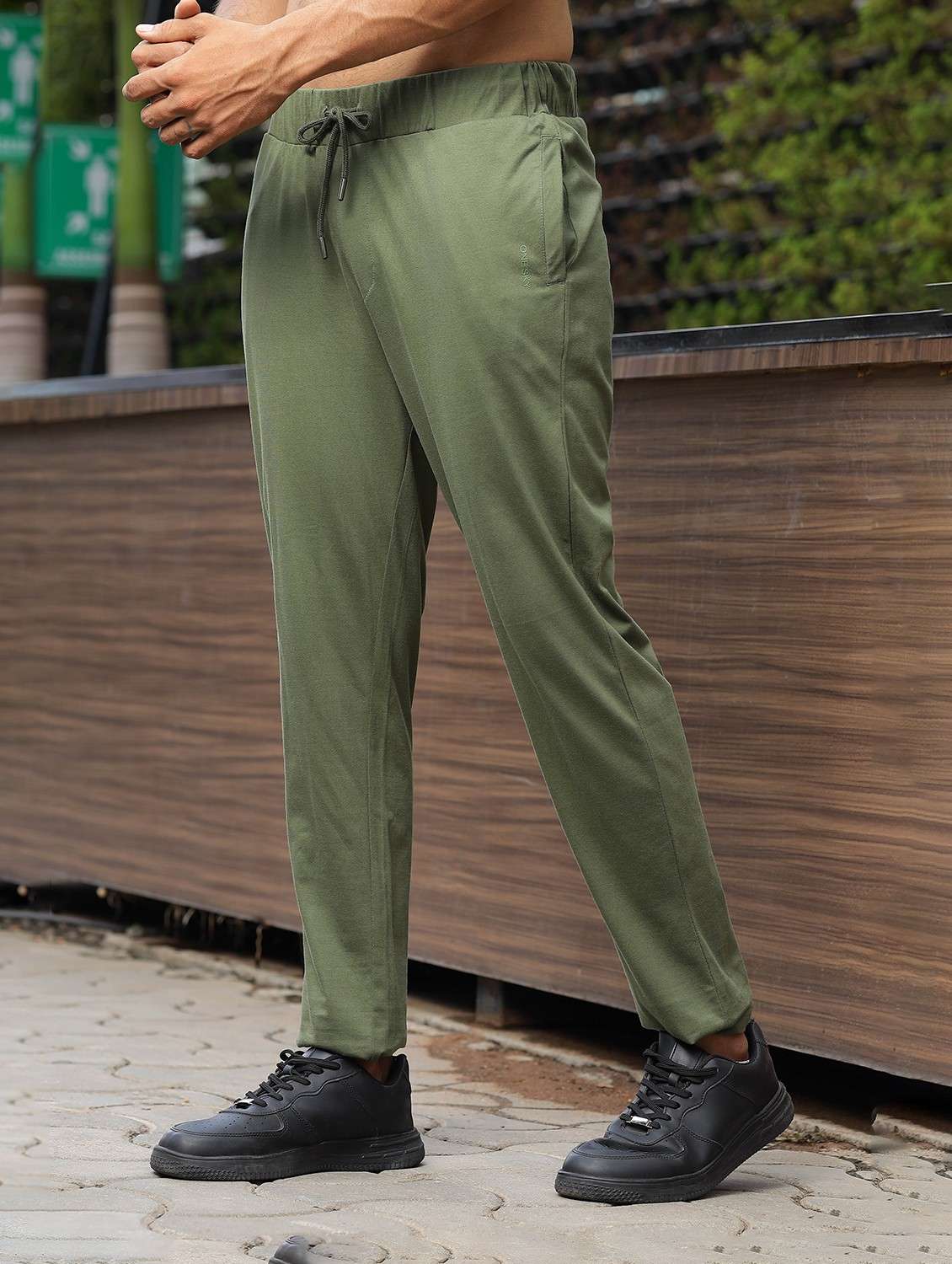 men solid regular fit track pant - 21577275 -  Standard Image - 2