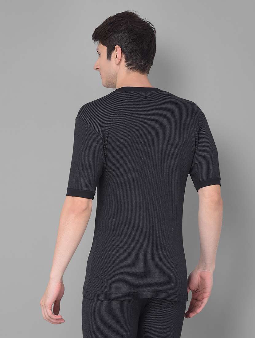 men solid v neck half sleeve thermal top - 21578070 - Standard Image - 2