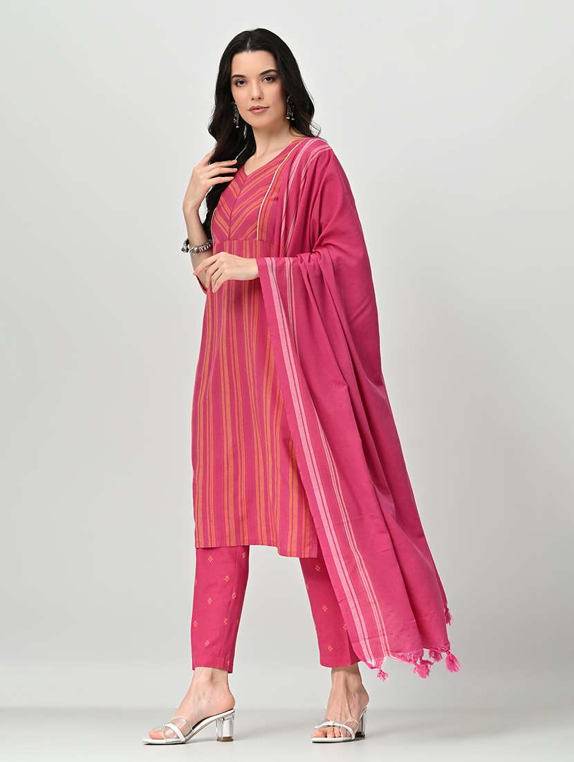 women three quarter sleeve kurta pant with dupatta set - 21578653 - Standard Image - 2