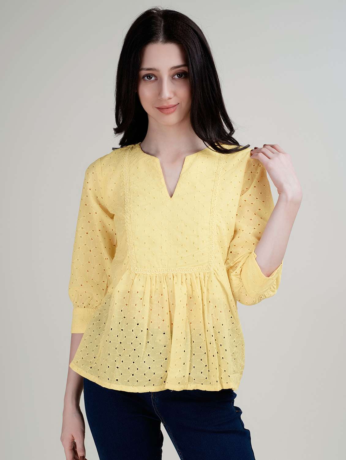 women notch neck lace detailed schiffli peplum top