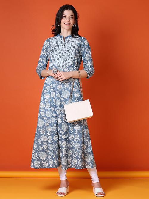 women floral three quarter sleeve flared kurta - 21580950 - Standard Image - 0