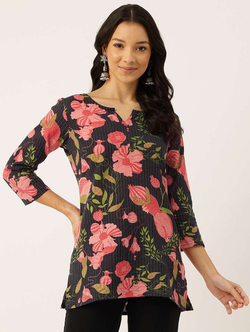 women three quarter sleeve straight kurti