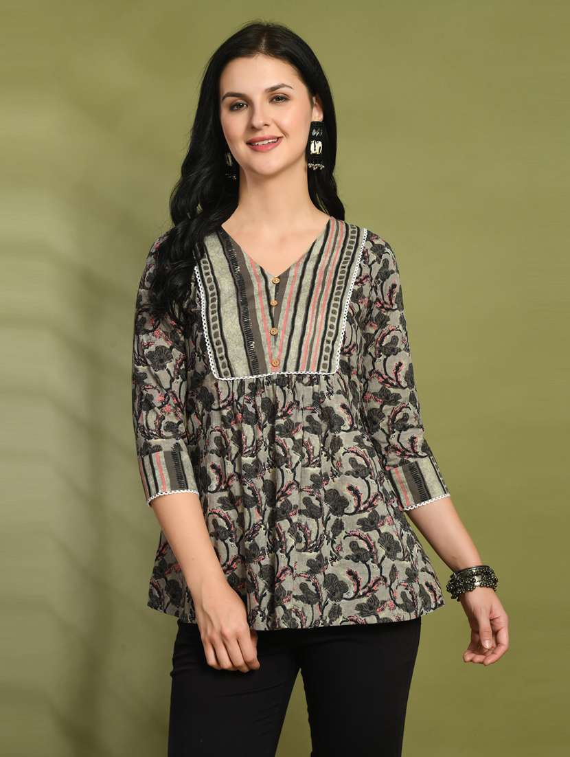 women printed a-line short kurti - 21581194 -  Zoom Image - 0