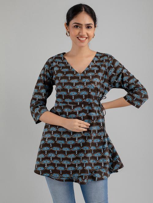women three quarter sleeve angrakha kurti - 21581324 -  Standard Image - 0