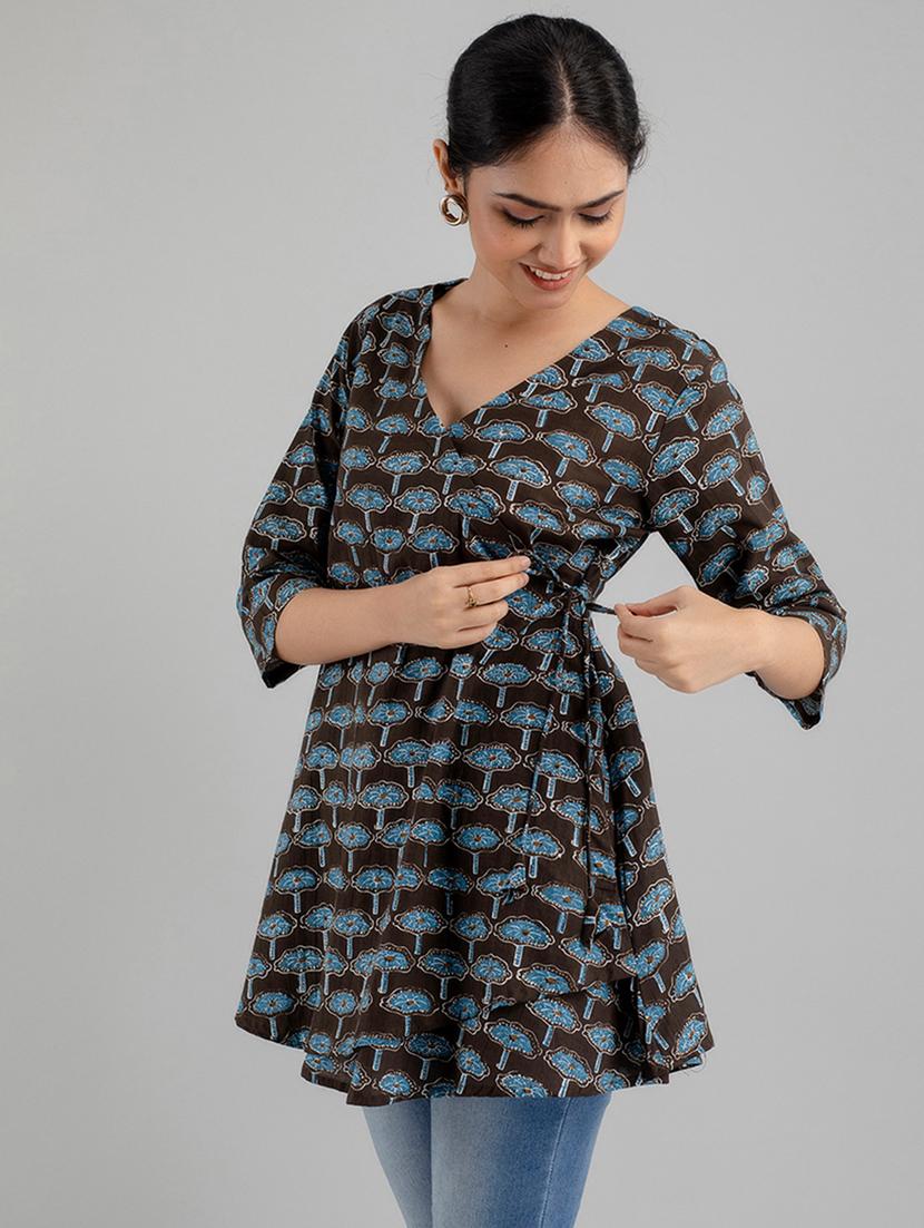women three quarter sleeve angrakha kurti - 21581324 - Standard Image - 2