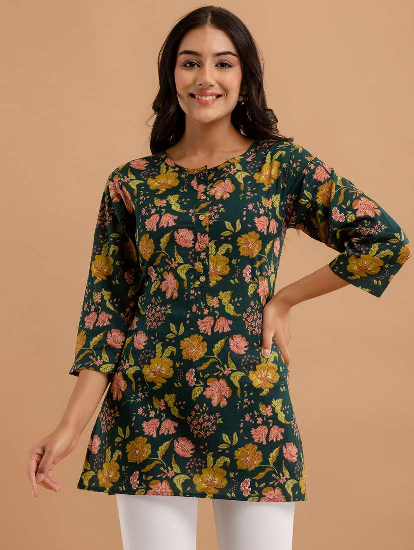 women printed three quarter sleeve short kurti