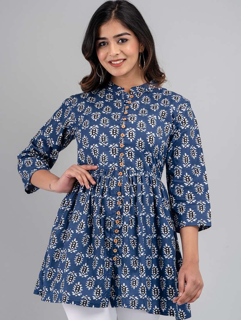 women printed three quarter sleeve short kurti