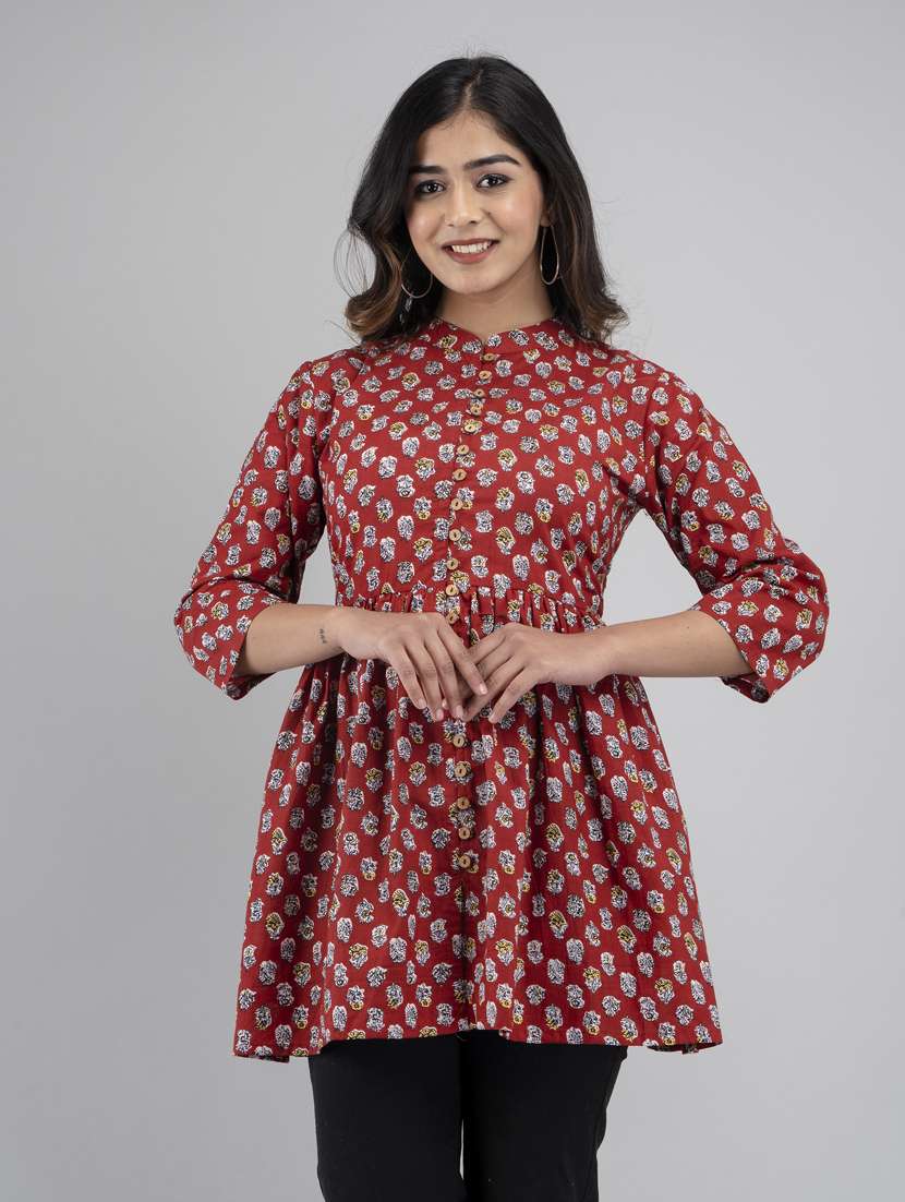 women printed three quarter sleeve short kurti