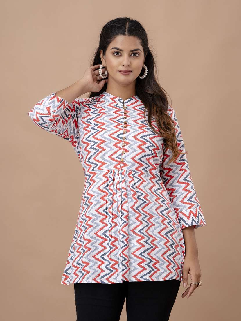 women three quarter sleeve printed a-line top - 21582245 -  Zoom Image - 0