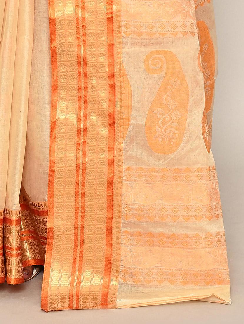 women paisley bordered saree - 21583396 - Standard Image - 2