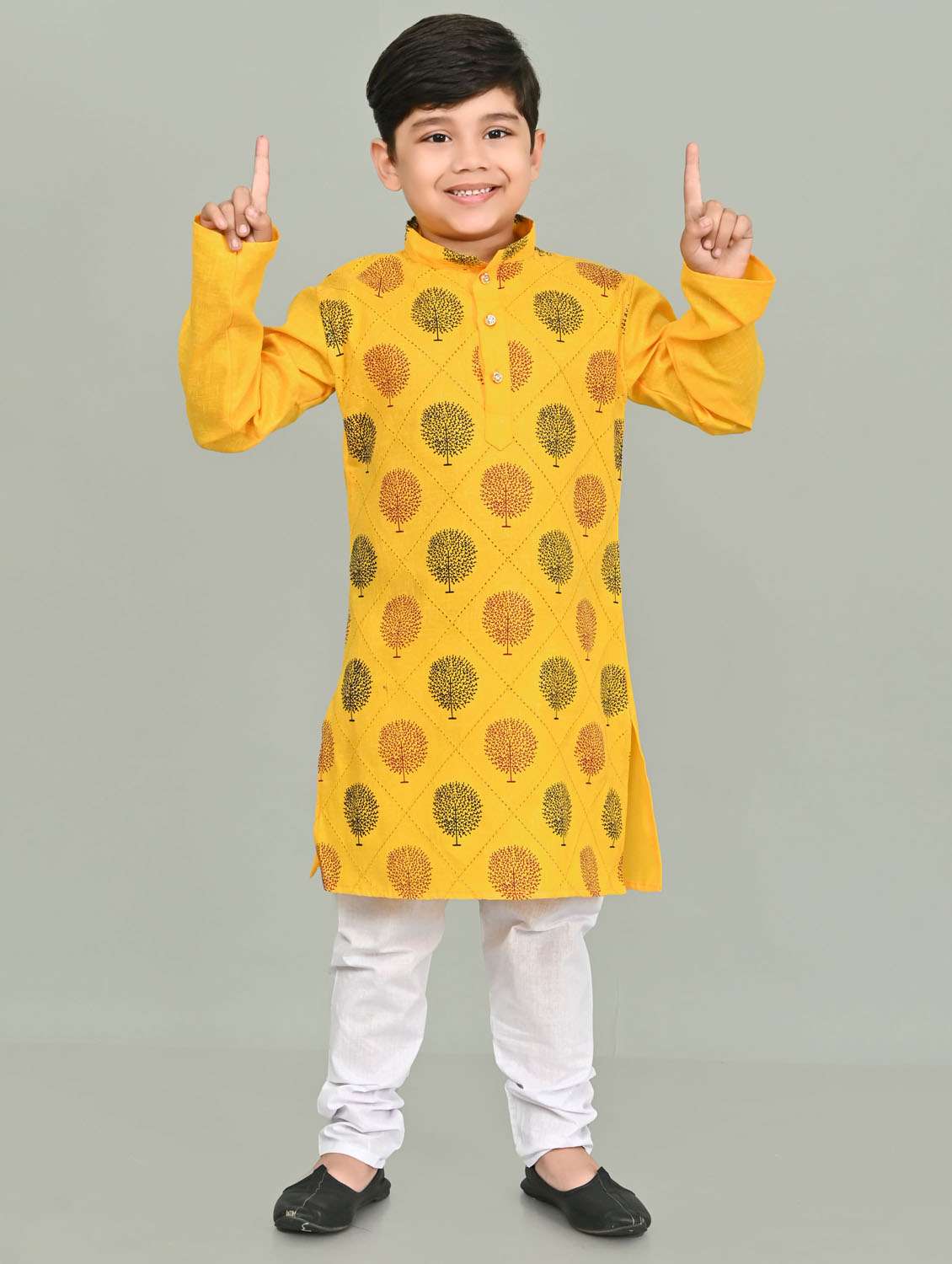 boys printed mandarin neck kurta pyjama set