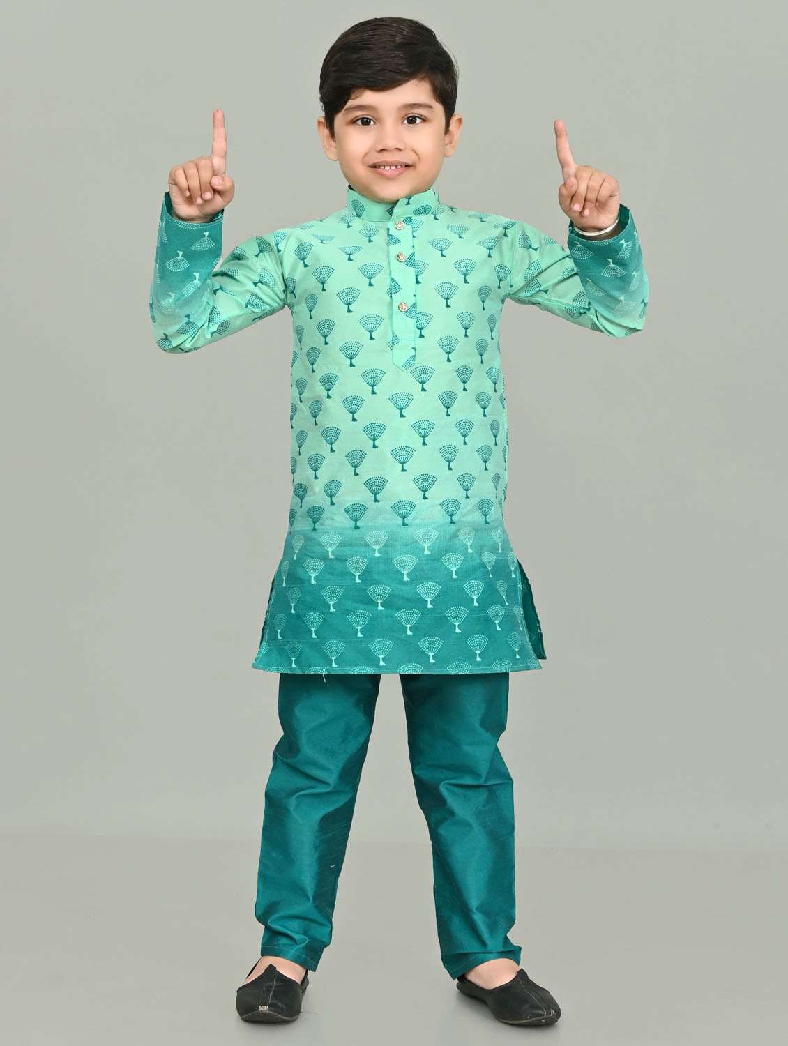 boys printed mandarin neck kurta pyjama set