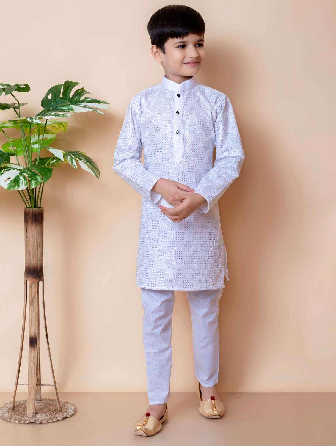 boys embroidered long sleeves kurta set