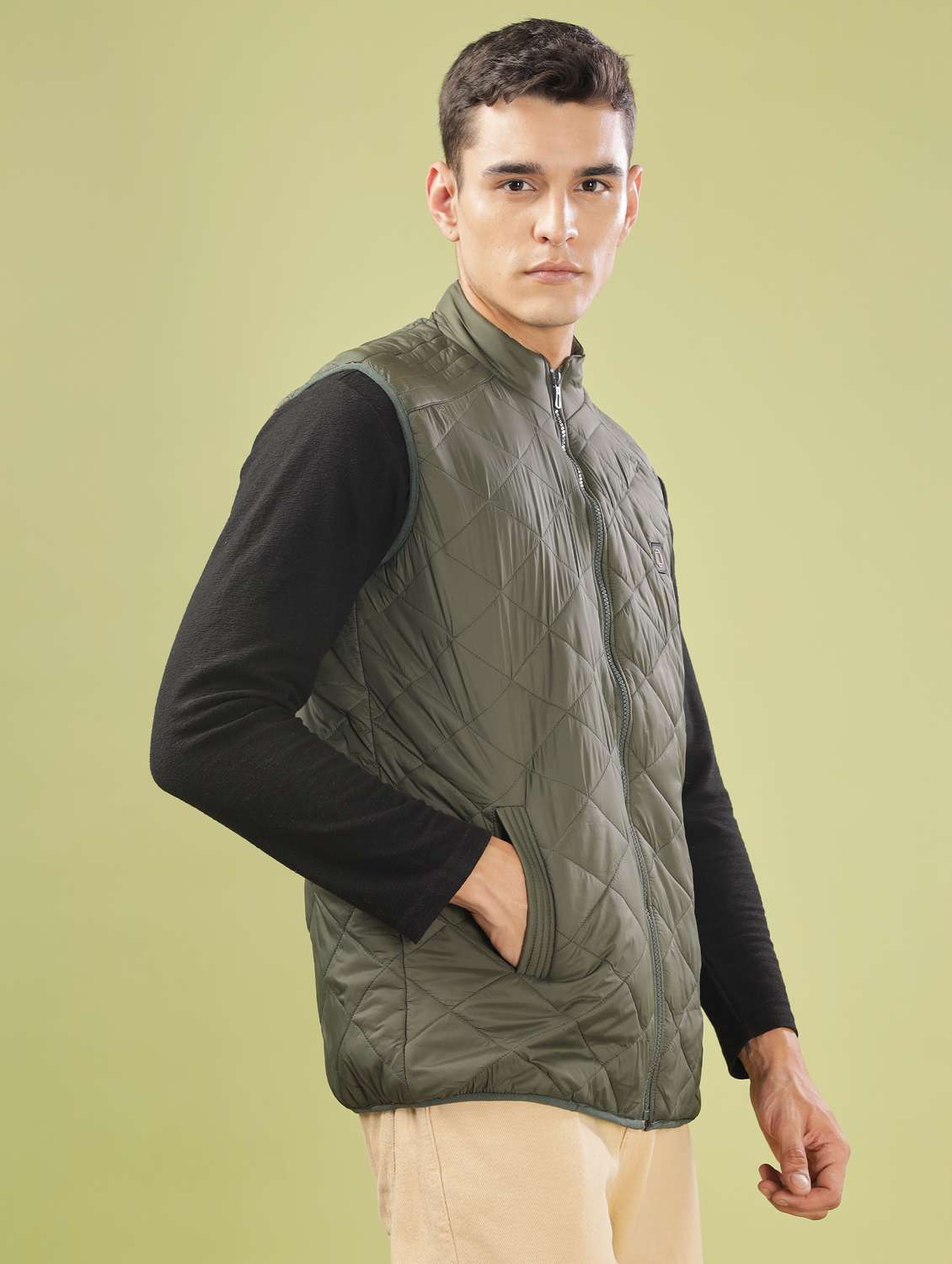 men solid sleeveles quilted jacket - 21586680 -  Standard Image - 2