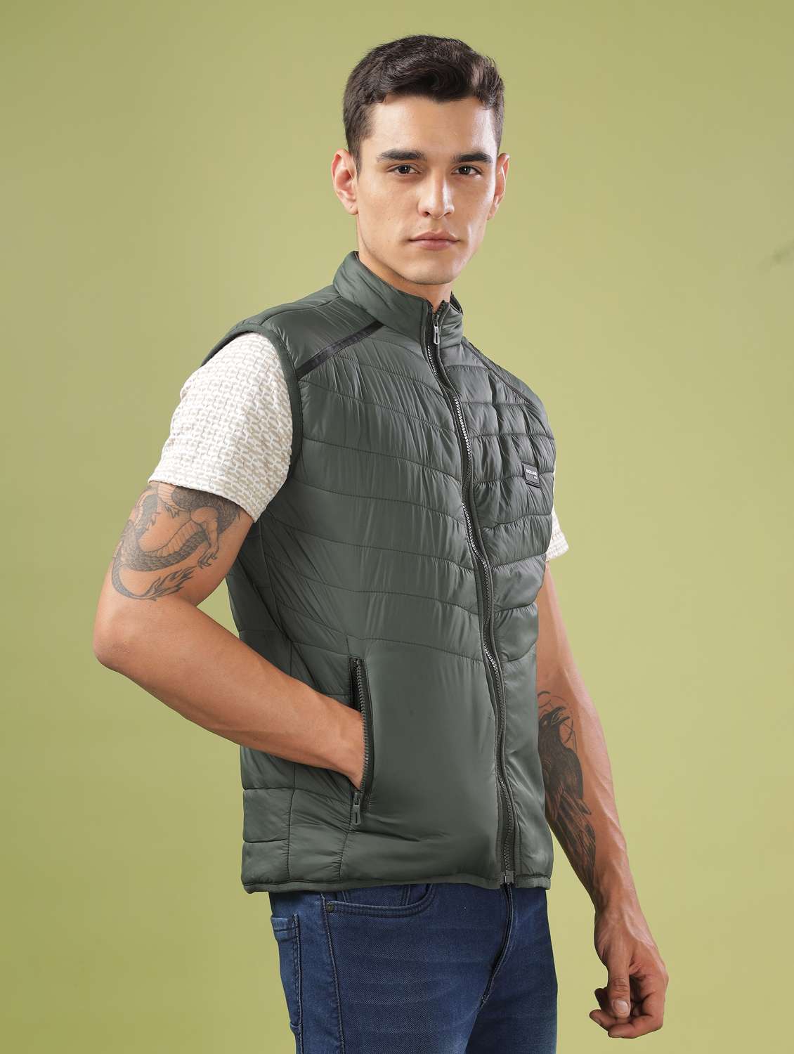 men solid sleeveles quilted jacket - 21586683 -  Standard Image - 2