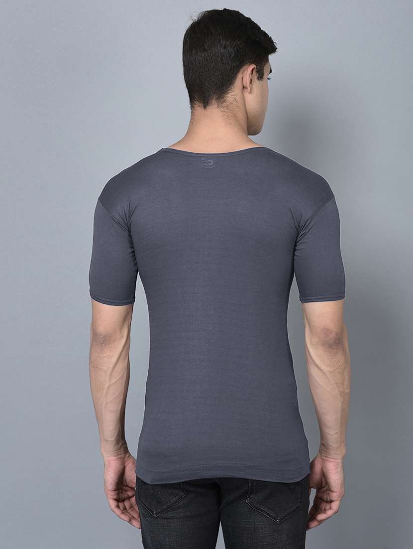 men pack of 2 solid vests - 21594450 -  Standard Image - 2