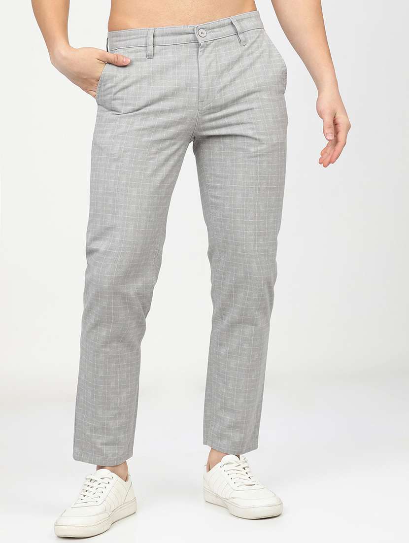 men mid rise checkered cargo - 21596369 - Zoom Image - 0