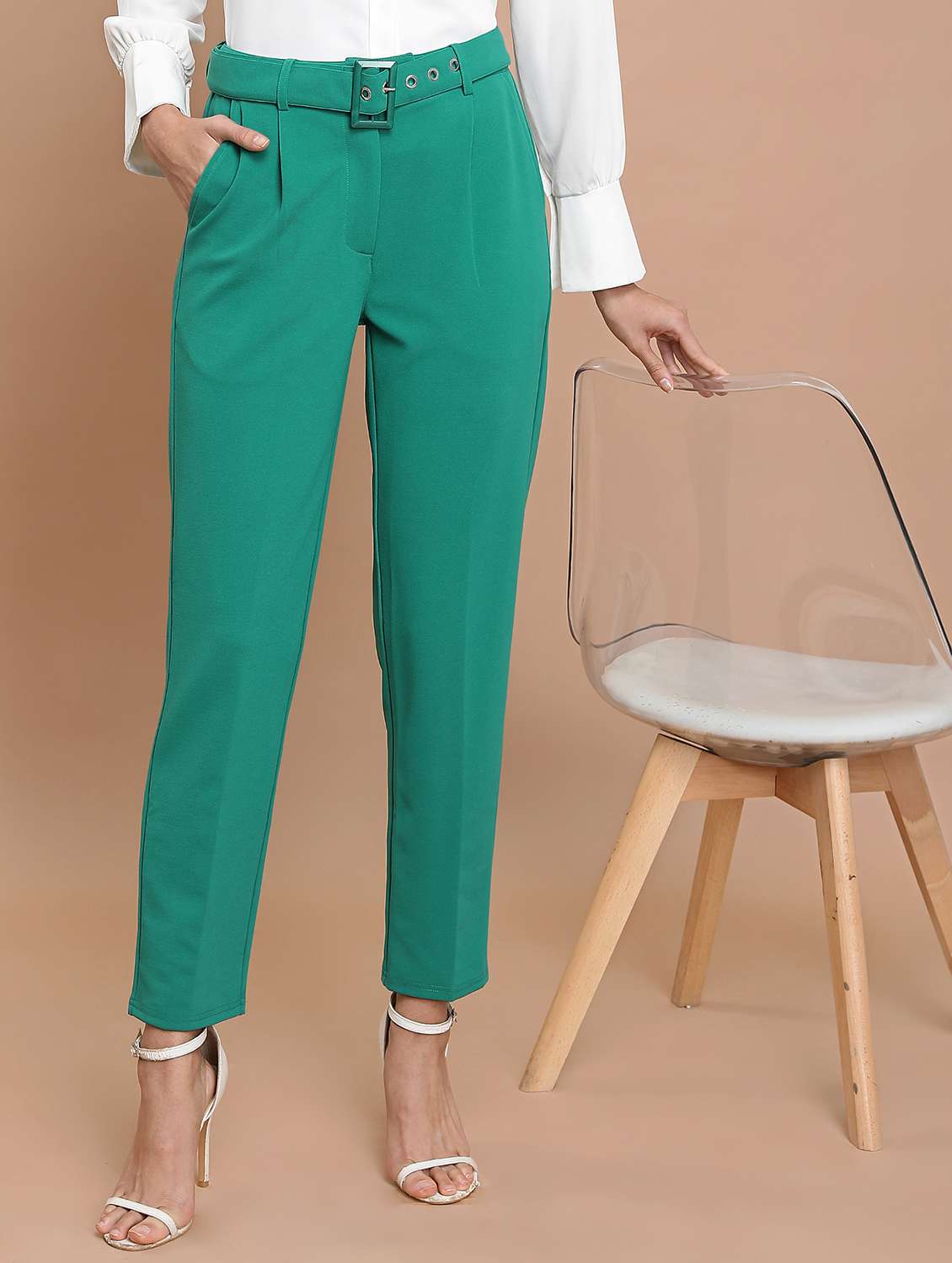 women green solid chinos trouser