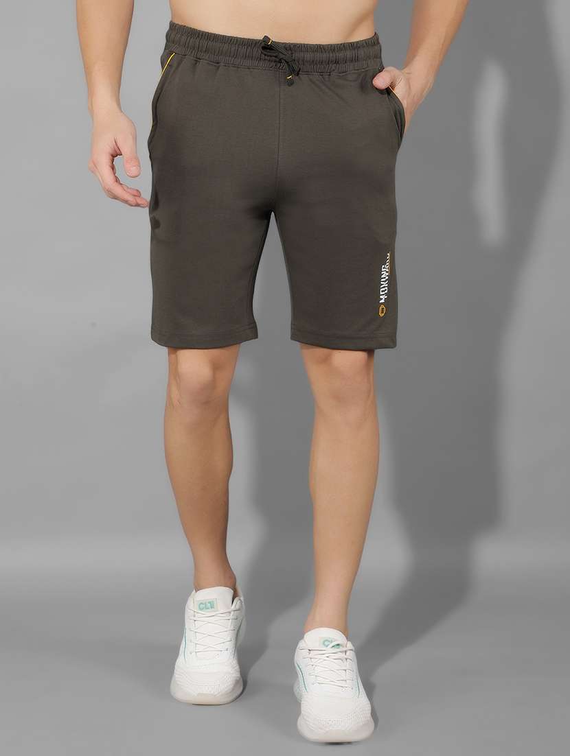 men solid bermuda shorts