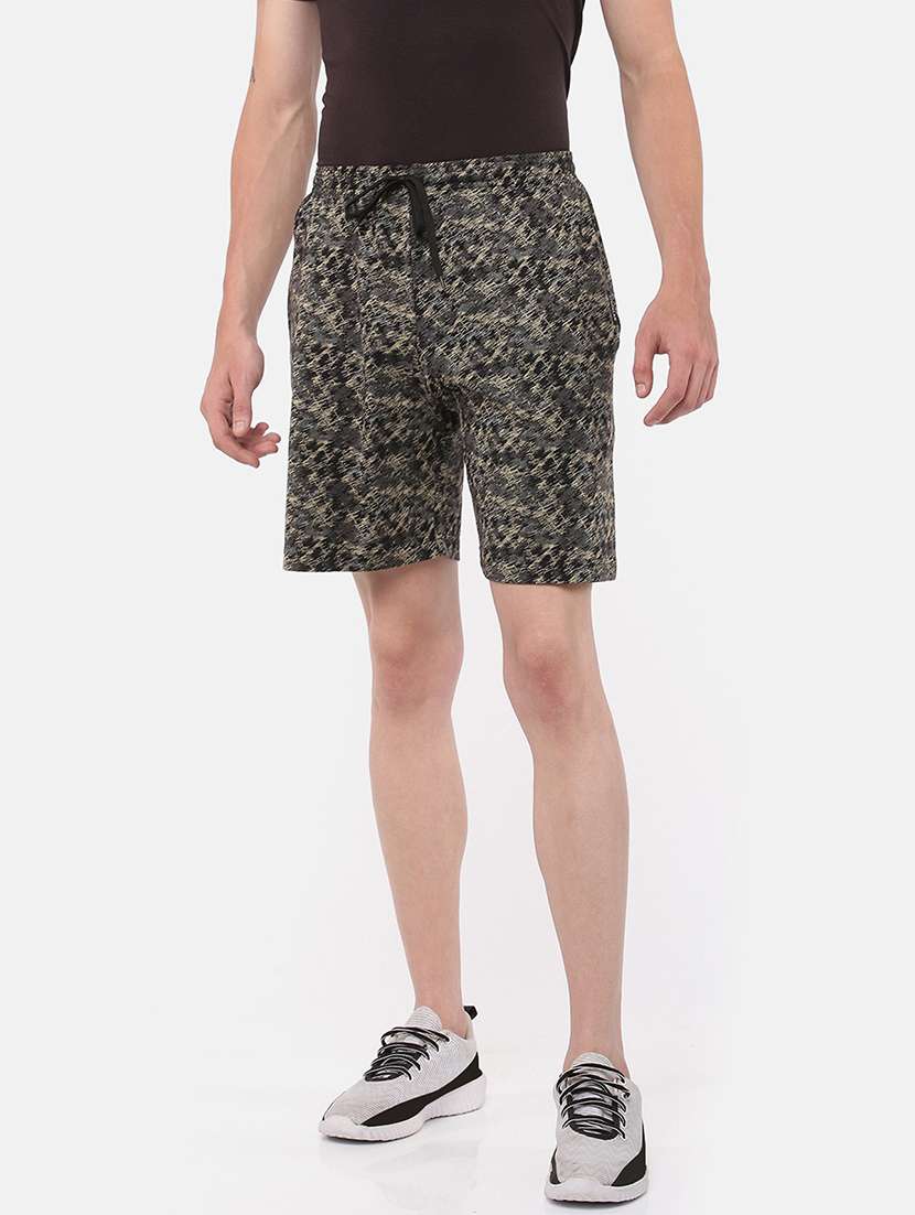 men multi color printed shorts