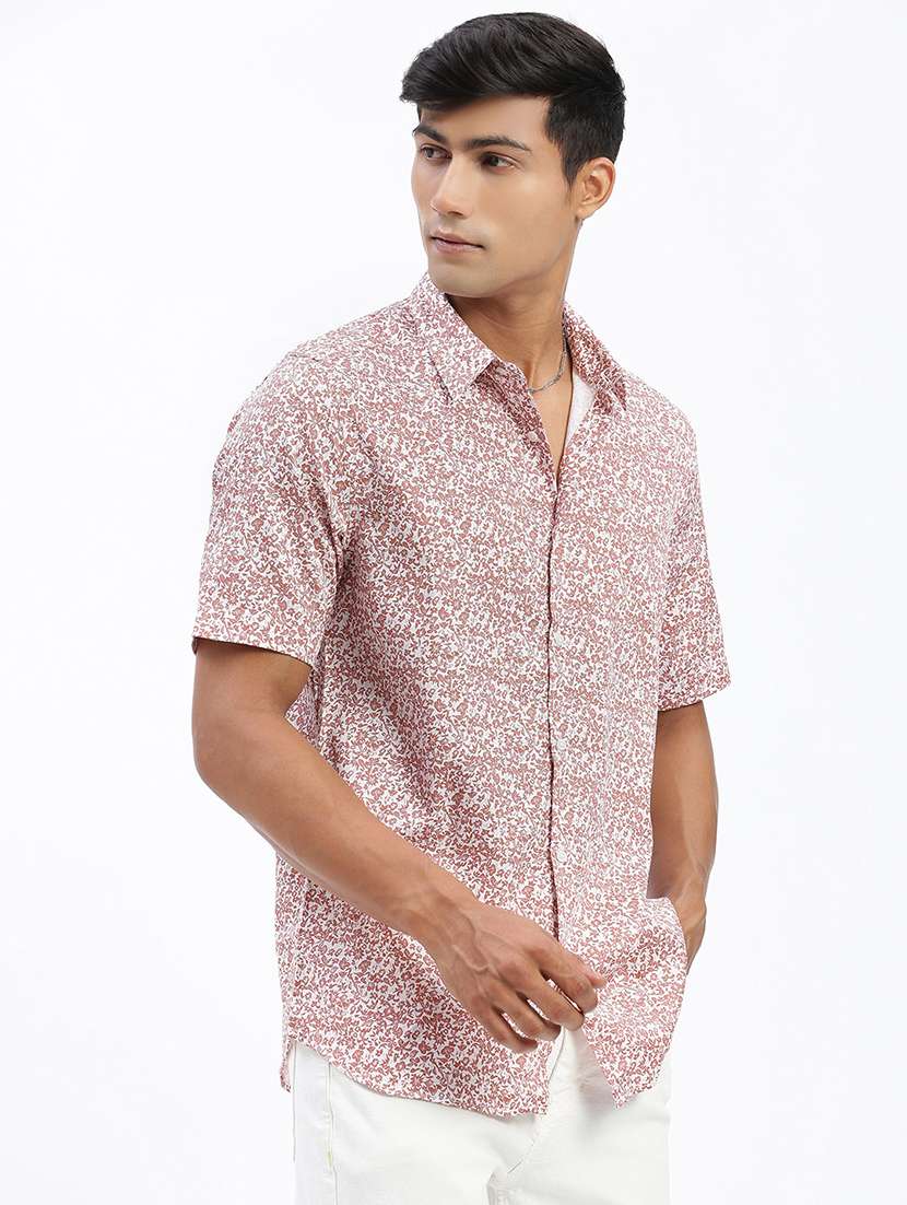 men short sleeves printed casual shirt - 21597475 -  Standard Image - 2