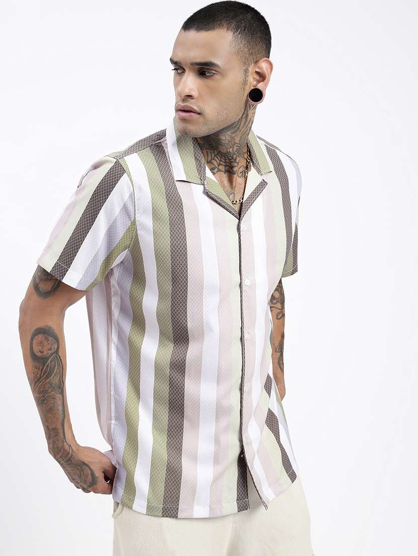 men short sleeves striped casual shirt - 21597493 -  Standard Image - 2
