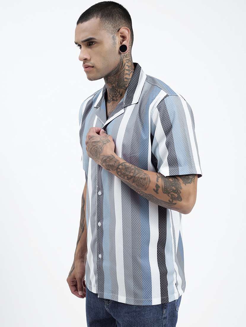 men short sleeves striped casual shirt - 21597494 -  Standard Image - 2