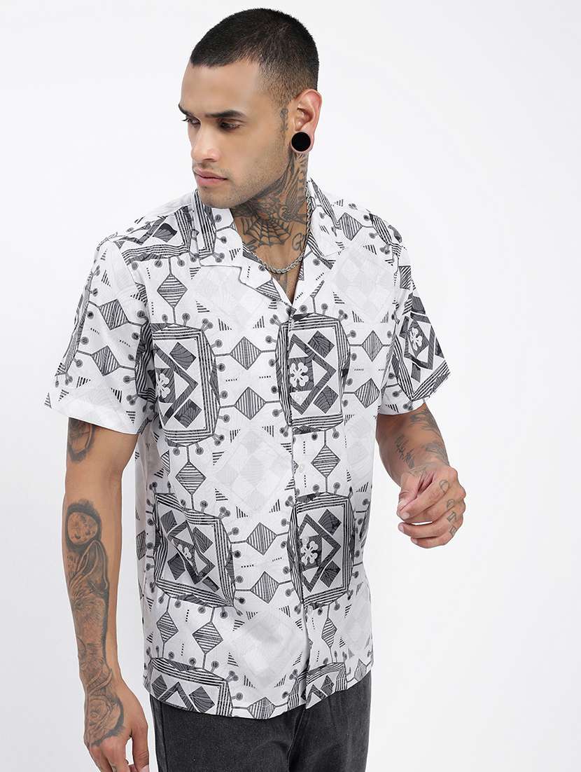 men short sleeves printed casual shirt - 21597496 -  Standard Image - 2