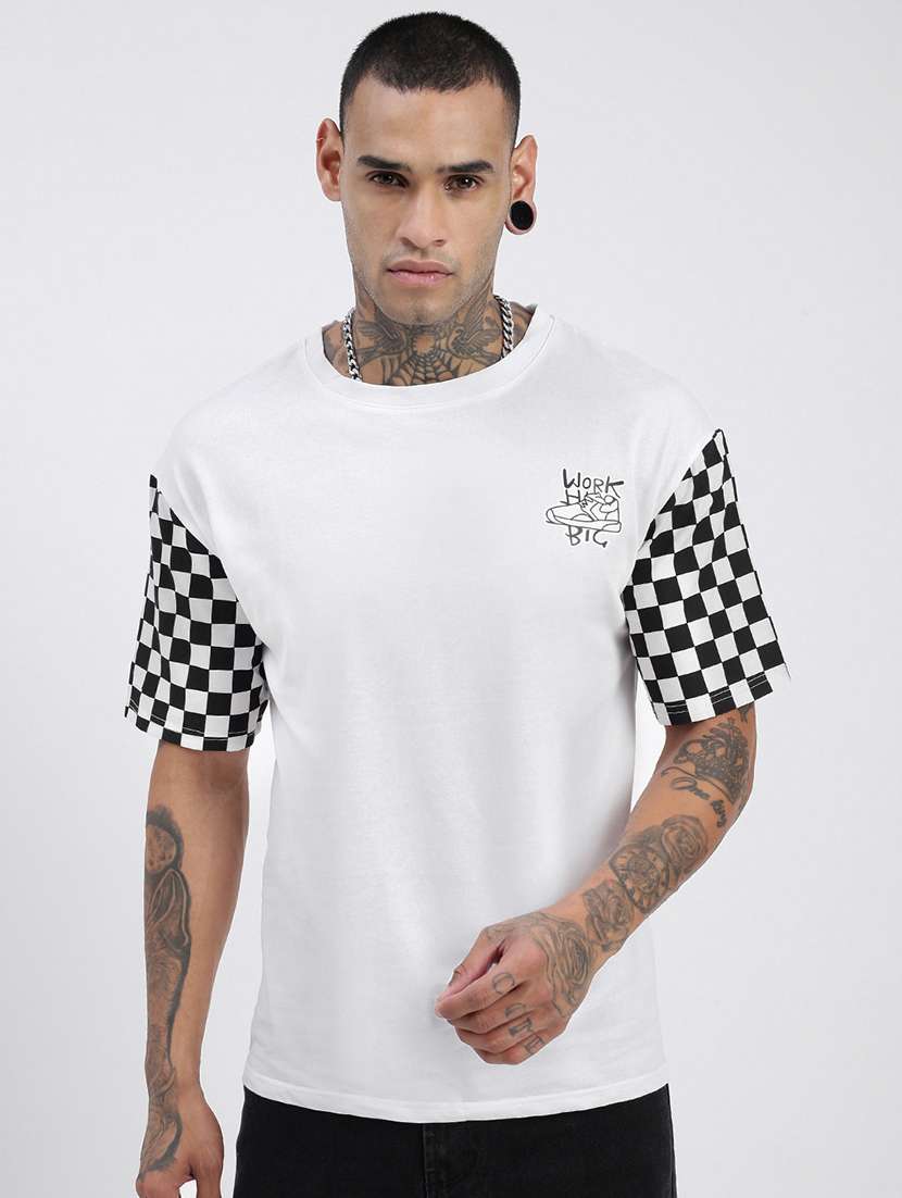 men placement print short sleeves t-shirt - 21597674 -  Zoom Image - 0