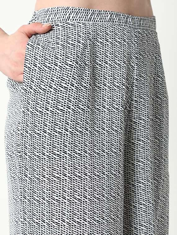 women printed top and trouser co-ord set - 21597981 -  Standard Image - 7