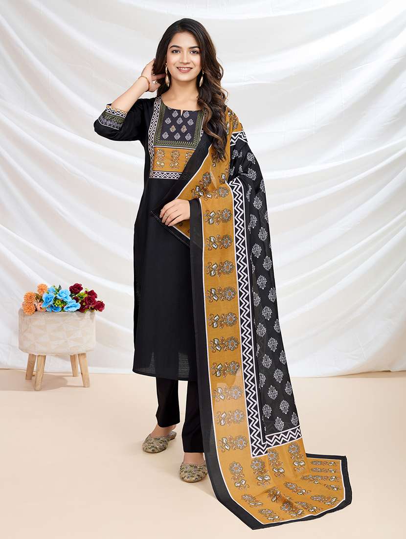 women three quarter sleeve kurta pant with dupatta set