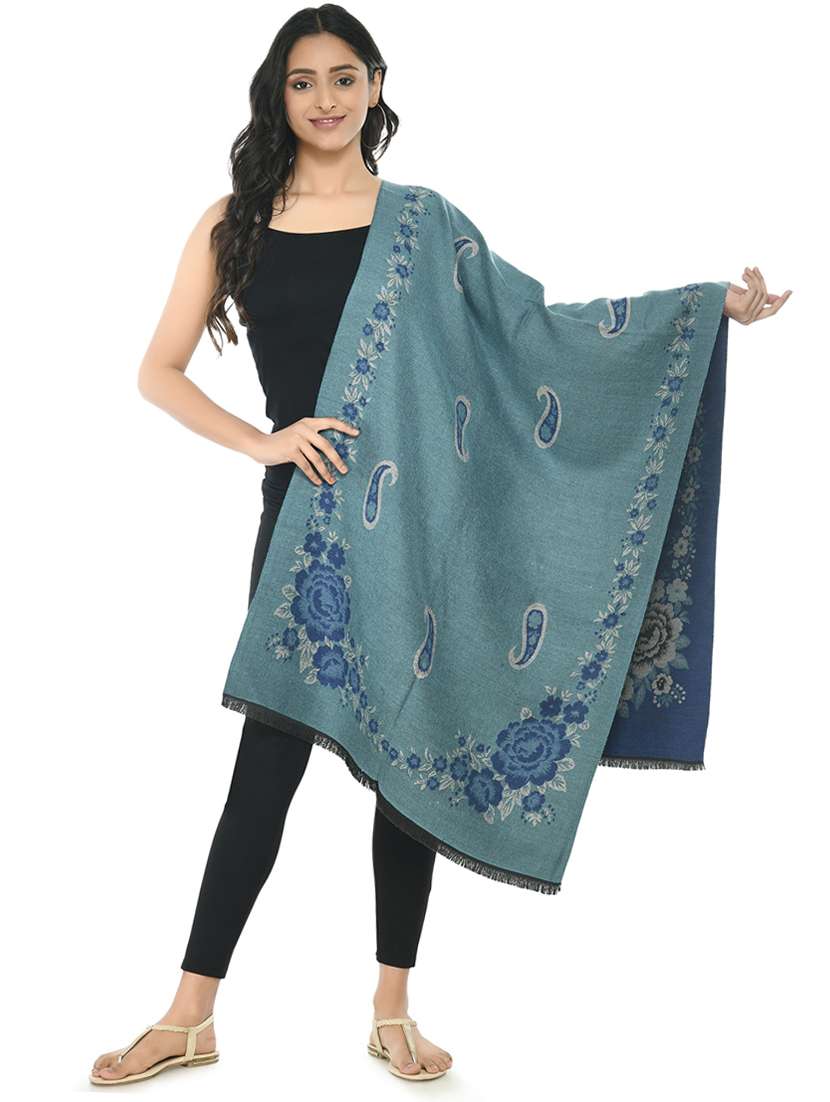 elegant women's paisley printed shawl  - 21598798 -  Standard Image - 2