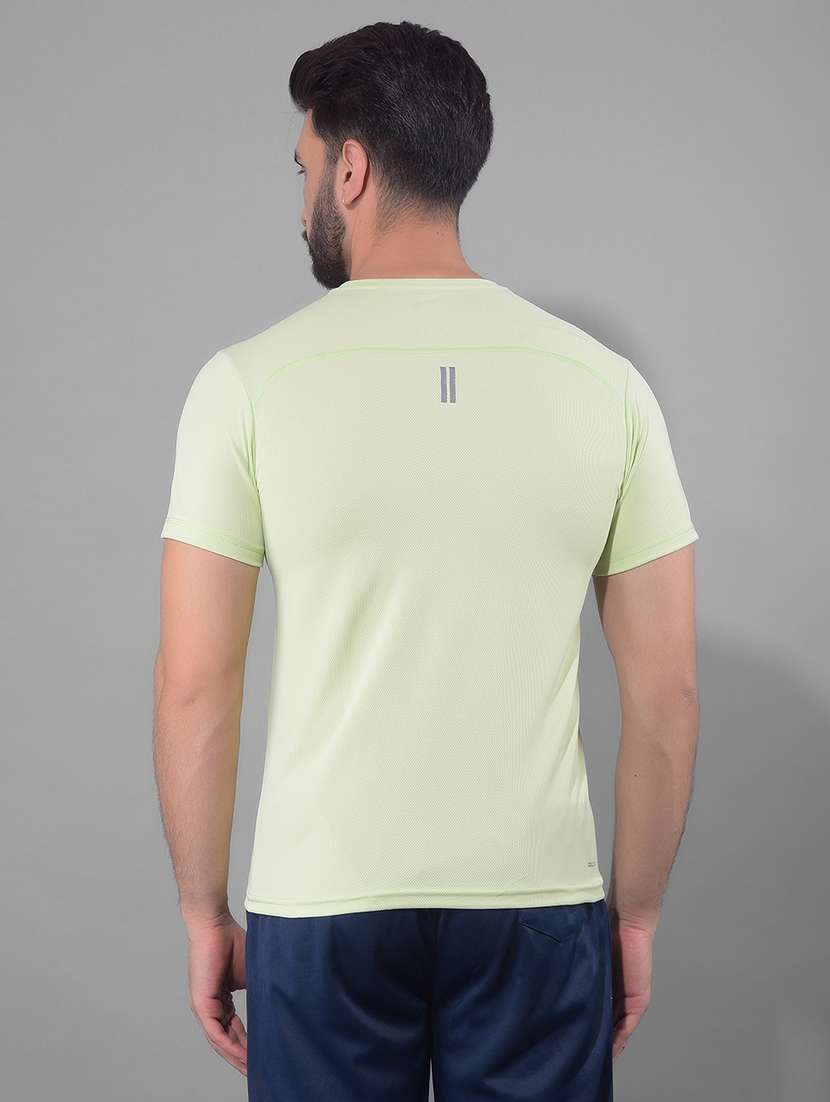 men round neck plain sports t-shirt - 21601381 -  Standard Image - 2