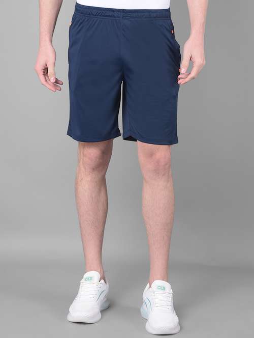 men mid rise solid shorts - 21601398 -  Standard Image - 0