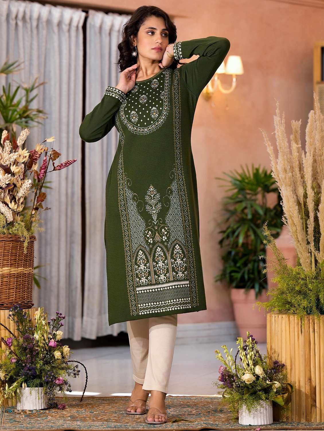 Women Self Design Long Sleeves Straight Kurta