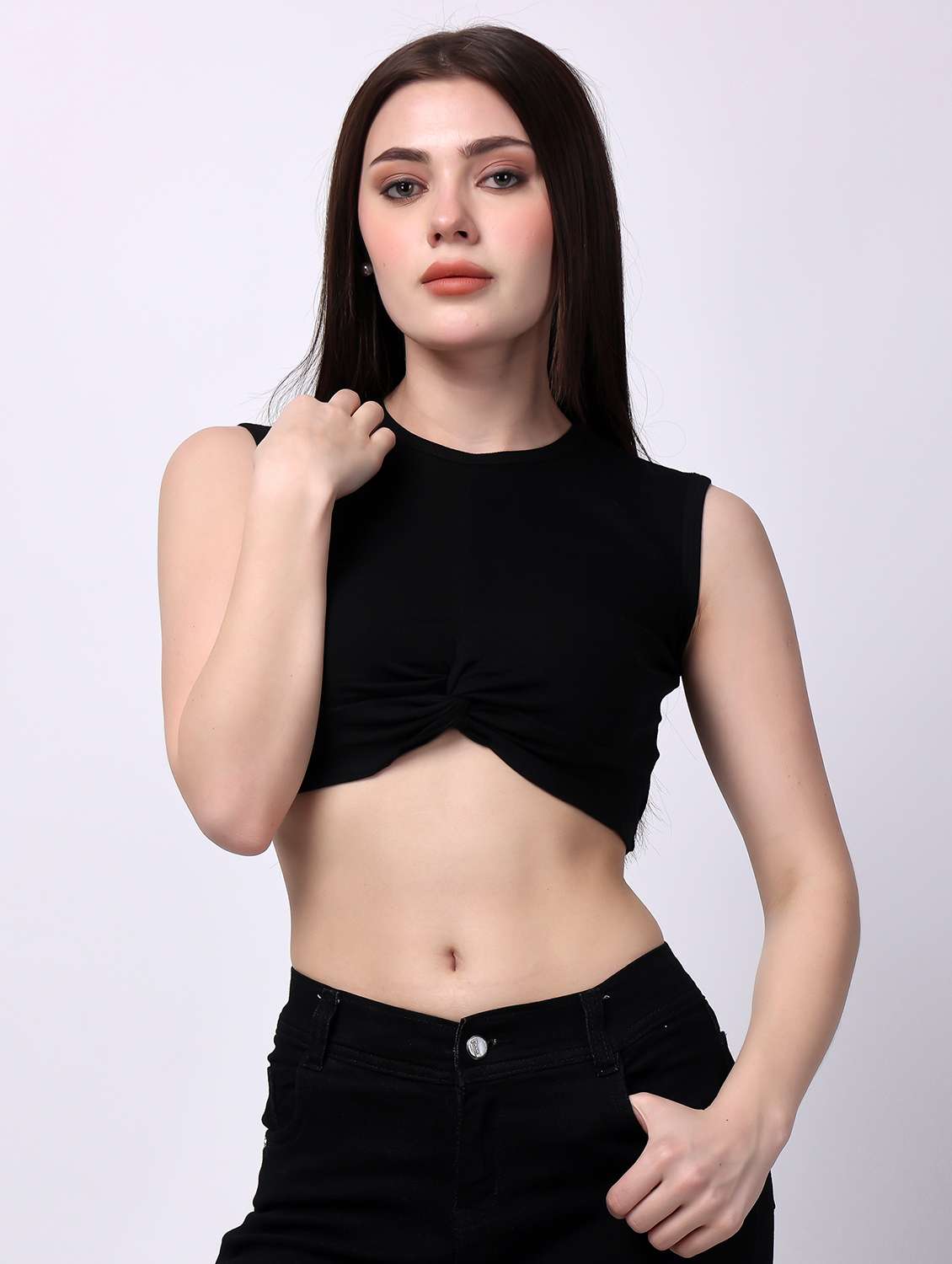 women solid sleeveless crop top
