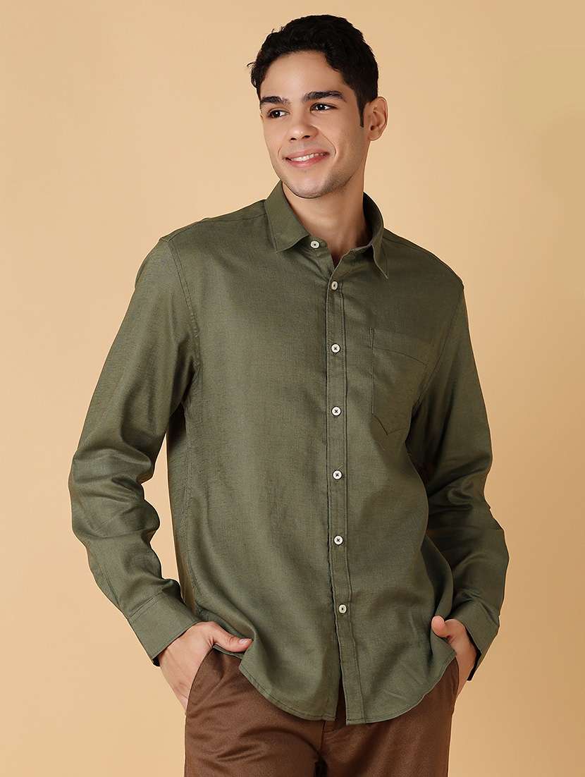 men collared long sleeves casual shirt 