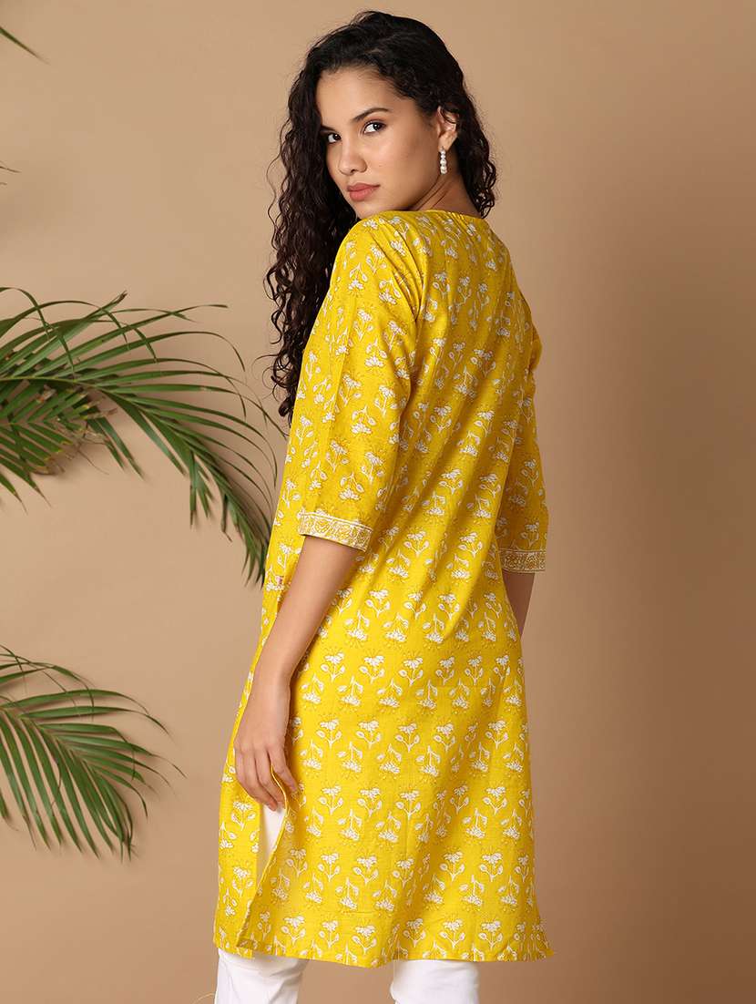 women floral three quarter sleeves straight kurta - 21608237 -  Standard Image - 2