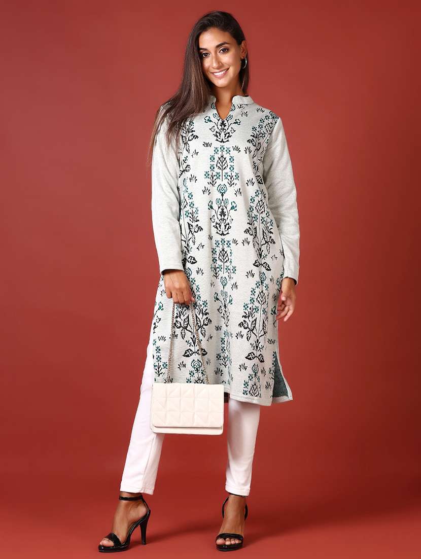 women self design long sleeve woolen kurta