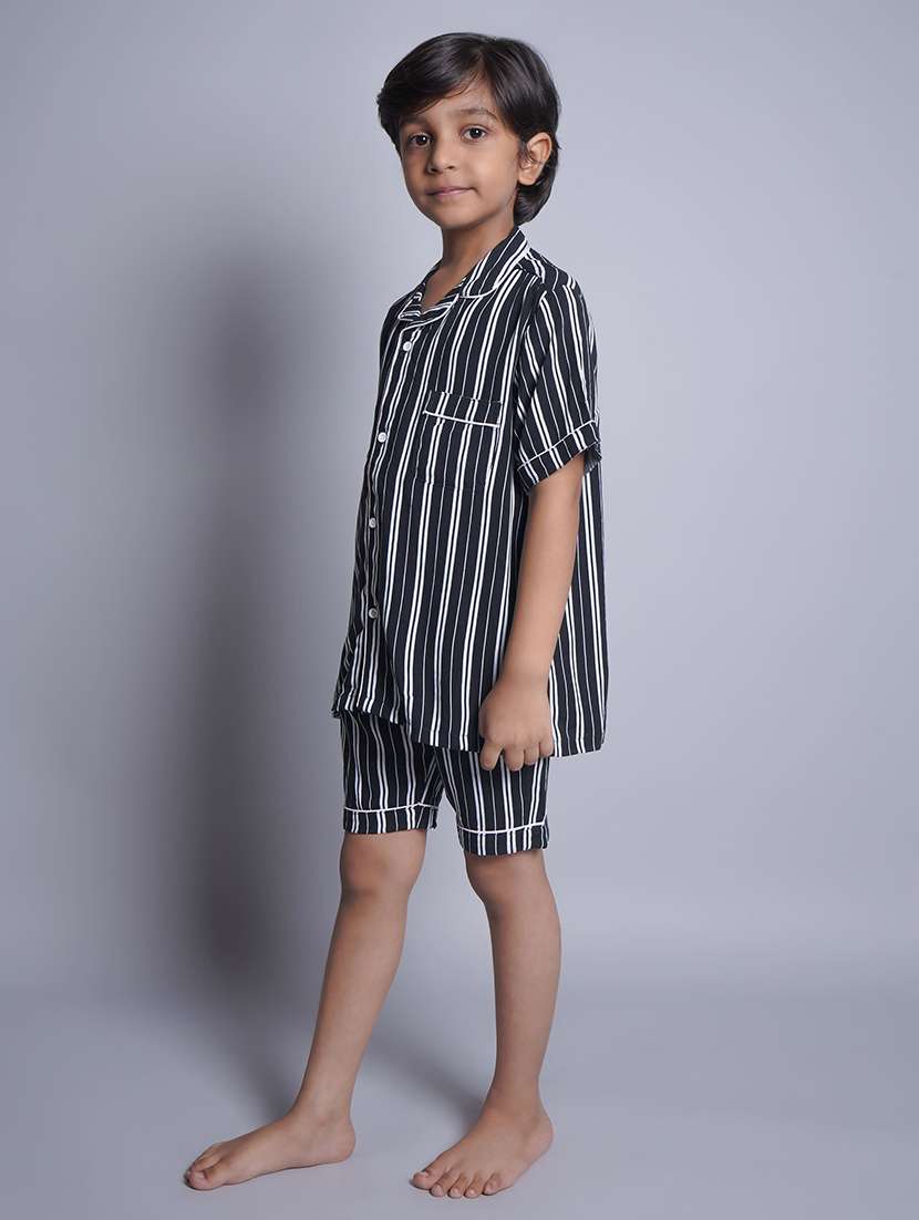 boys printed shorts nightwear set - 21613305 -  Standard Image - 2