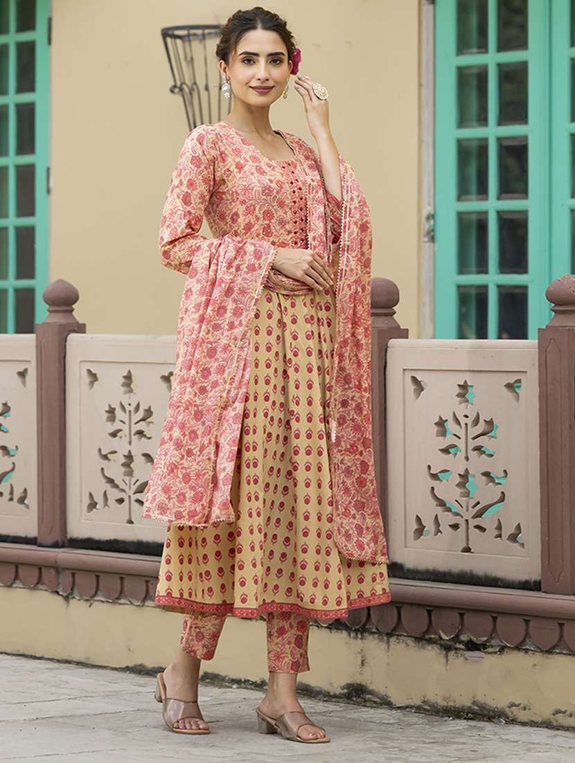 women three quarter sleeve kurta pant with dupatta set - 21613426 -  Standard Image - 2