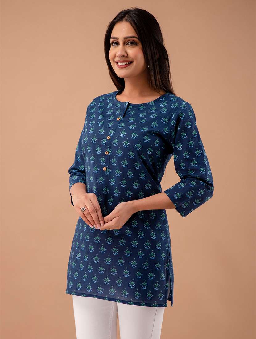 women three quarter sleeve straight kurti