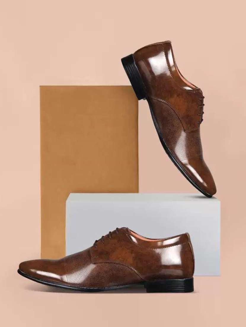 men brown lace up derby