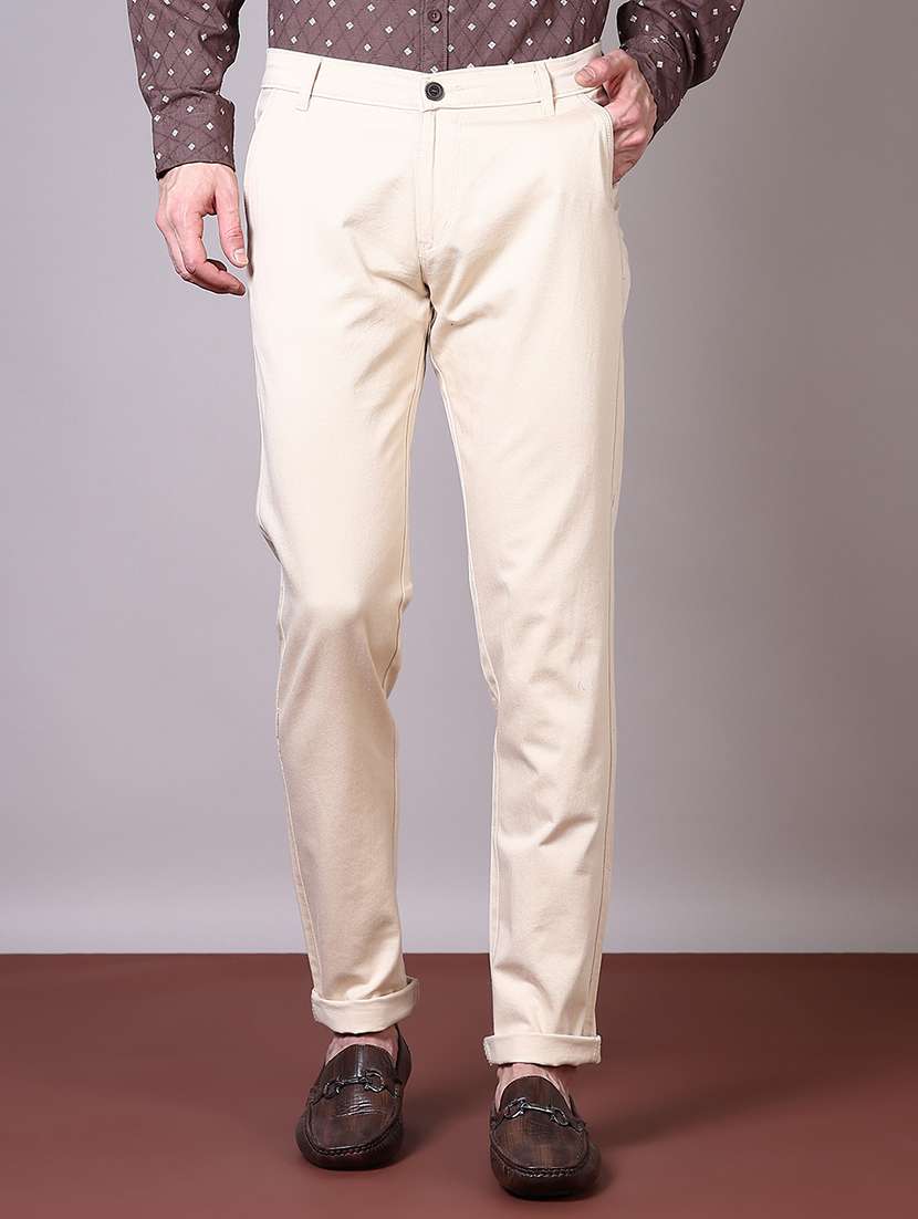 men solid mid rise chinos trouser - 21615714 - Zoom Image - 0