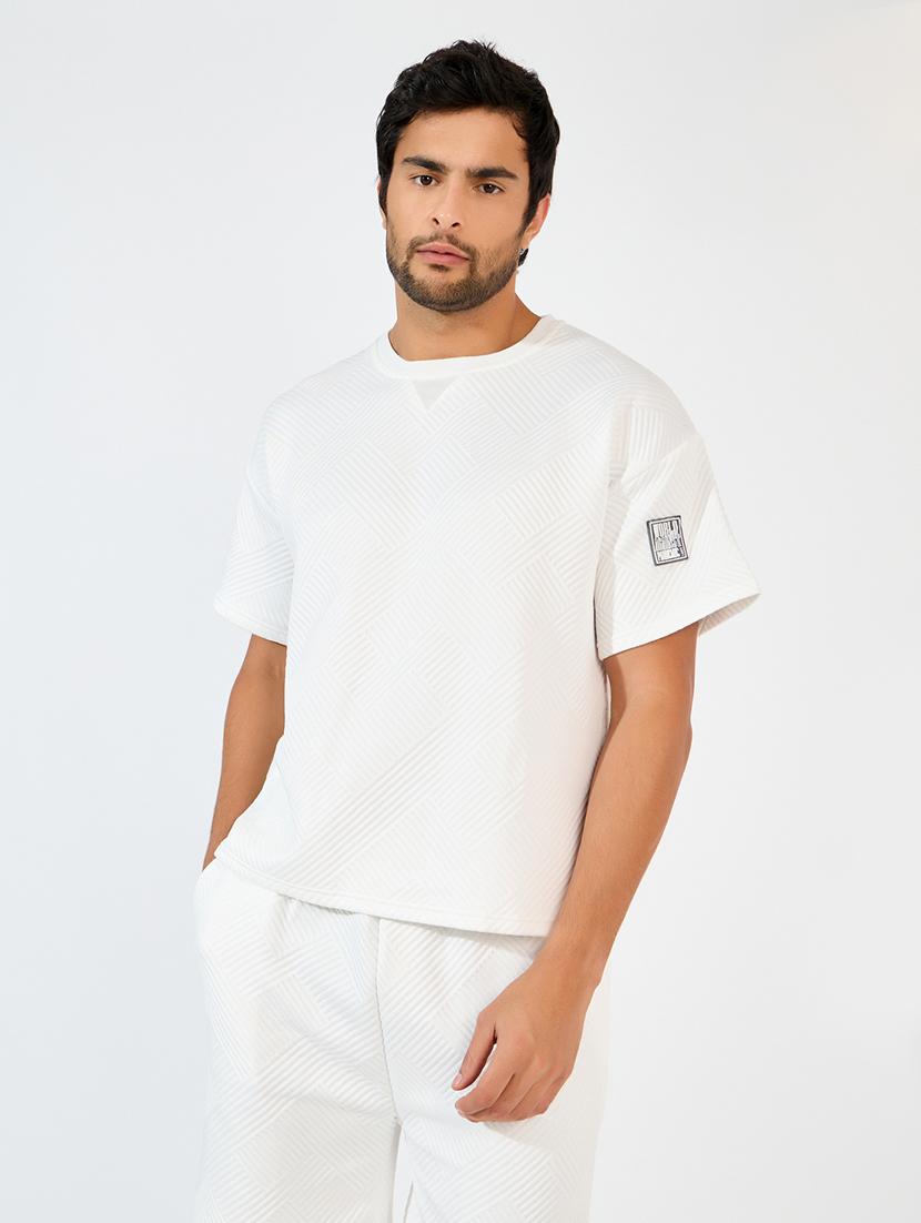 men self design round neck co-ord sets - 21618064 - Standard Image - 2