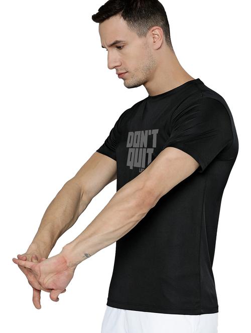 men round neck chest printed t-shirt - 21621800 - Standard Image - 0