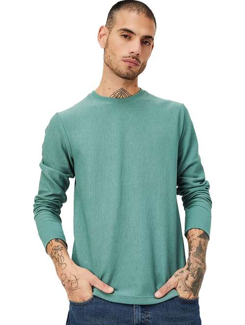 men round neck plain t-shirt - 21621817 -  Standard Image - 0