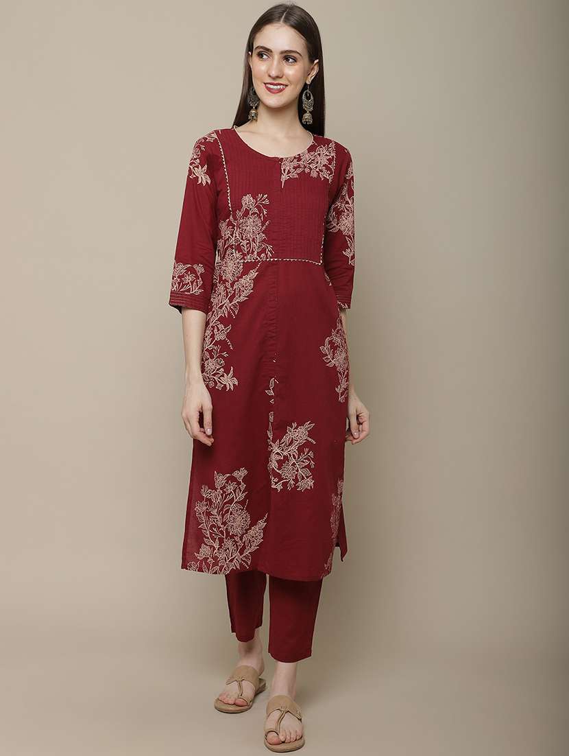 women printed three quarter sleeve kurta pant set
